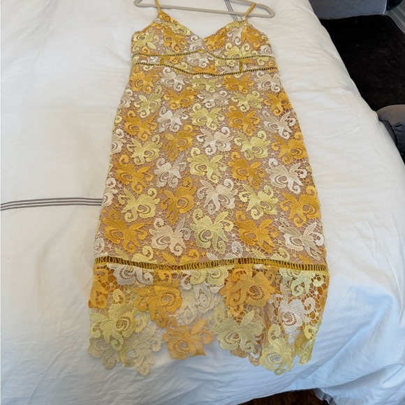 NWOT Lace midi length dress size medium - Picture 4 of 4